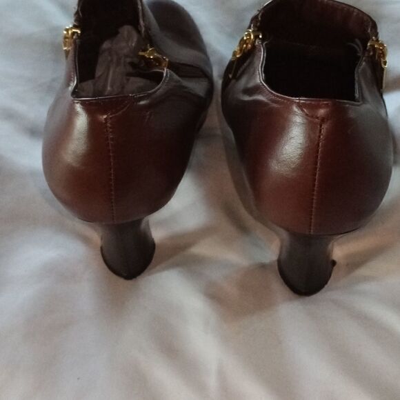 4@30.00 or 30.00 Ladies Boots by AJ VALENCIA - Picture 2 of 15